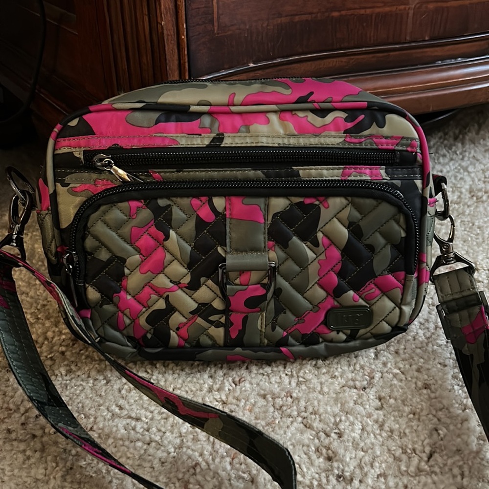 Lug Carousel Crossbody